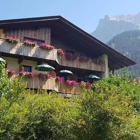 Schoeneweiß Apartment Ehrwald