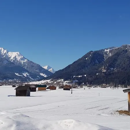 Apartment Schoeneweiß *