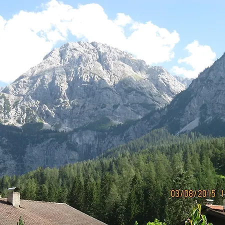 Gaestehaus Schoeneweiss *