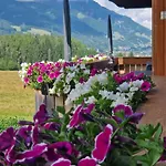 Gaestehaus Schoeneweiss شقة *