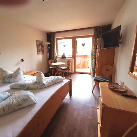 Lägenhet Gaestehaus Schoeneweiss *
