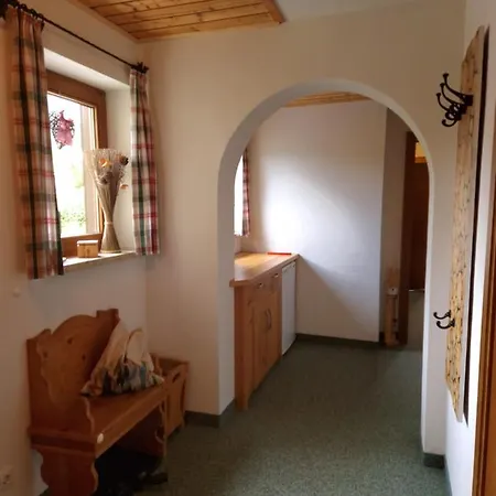 Lägenhet Gaestehaus Schoeneweiss Ehrwald