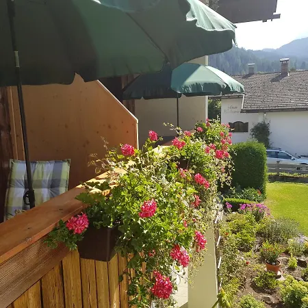 Lägenhet Gaestehaus Schoeneweiss *