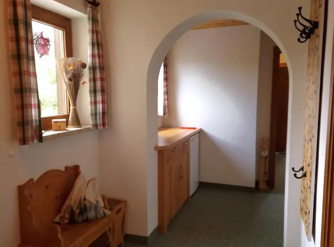 Lägenhet Gaestehaus Schoeneweiss Ehrwald