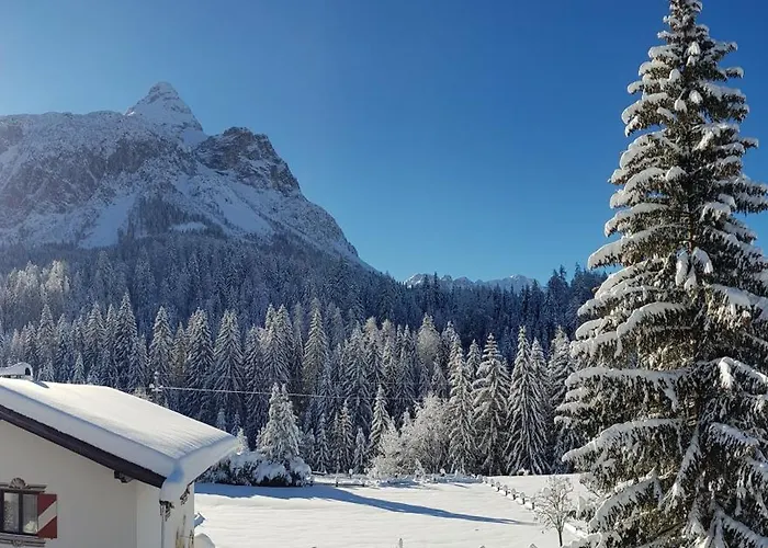 Gaestehaus Schoeneweiss Ehrwald