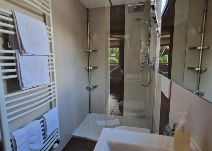 Gaestehaus Schoeneweiss Lägenhet *