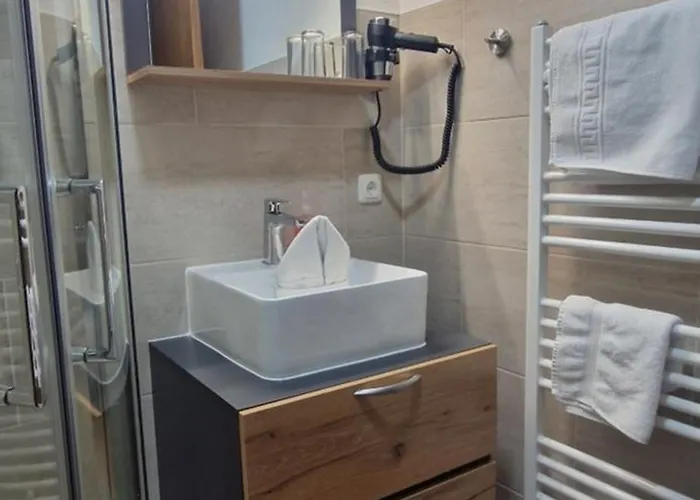 Gaestehaus Schoeneweiss Lägenhet Ehrwald