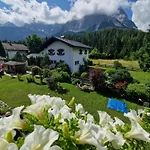 Gaestehaus Schoeneweiss