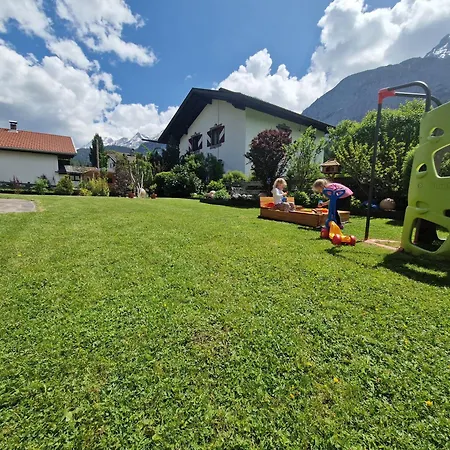 Gaestehaus Schoeneweiss ايروالد