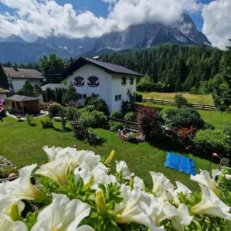Gaestehaus Schoeneweiss